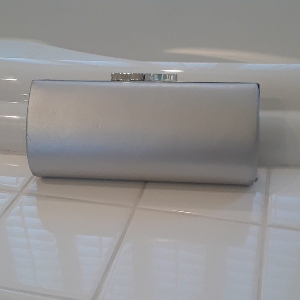 clutch purse